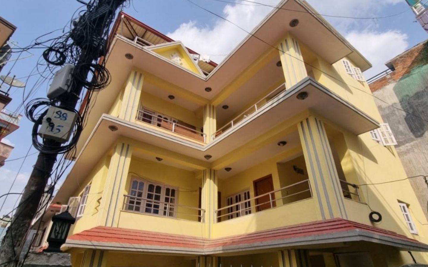 house for sale in Nakhipot